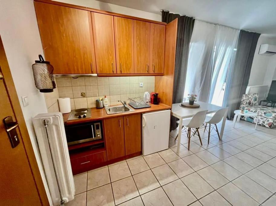 Modern Studio Large Veranda -Metro Station Suggrou Apartment Athens Ngoại thất bức ảnh